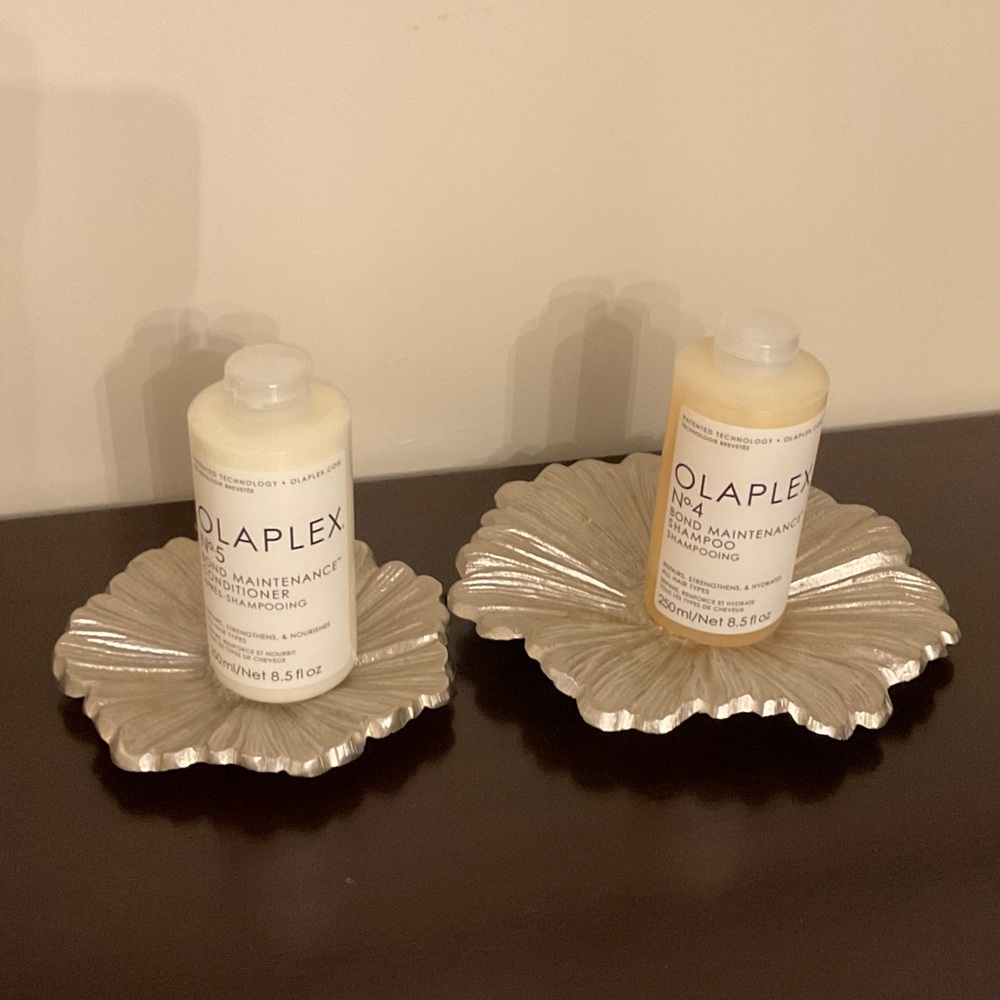 OLAPLEX No.4 and No.5 Shampoo and Conditioner Set
